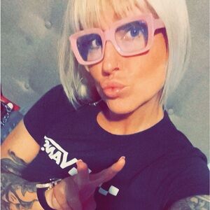 Meet your Posher, Lisa